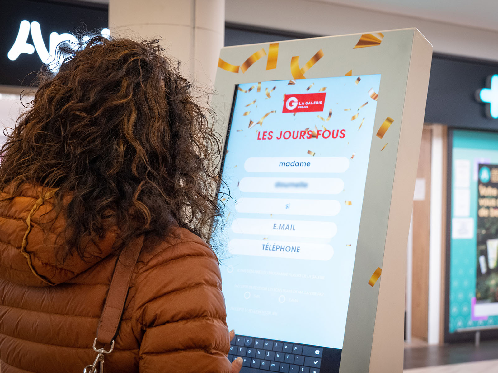 Centre Co Fréjus - Weezio Bornes - Bornes Interactives 3