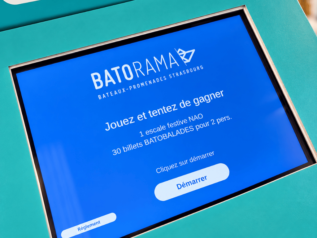 Borne-de-jeu-ecran-tactile-salon